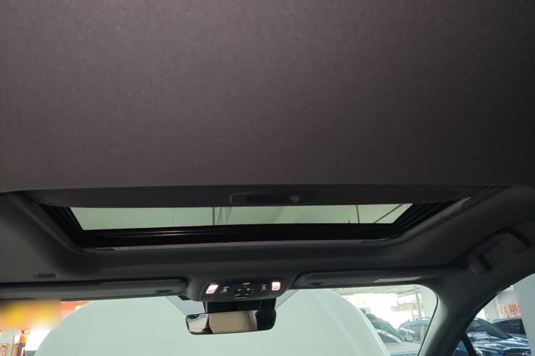 Used Toyota Granvia 2023 2.5L Hybrid Prestige VIP Edition Headliner
