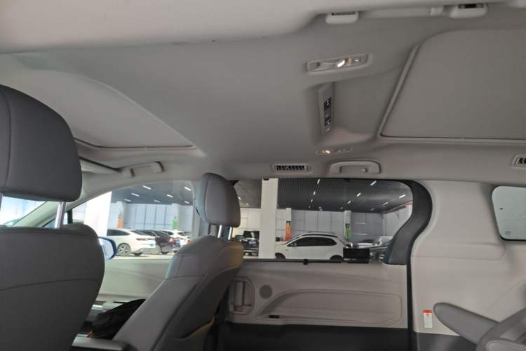 Used Toyota Granvia 2023 2.5L Hybrid Prestige PLUS Edition Headliner