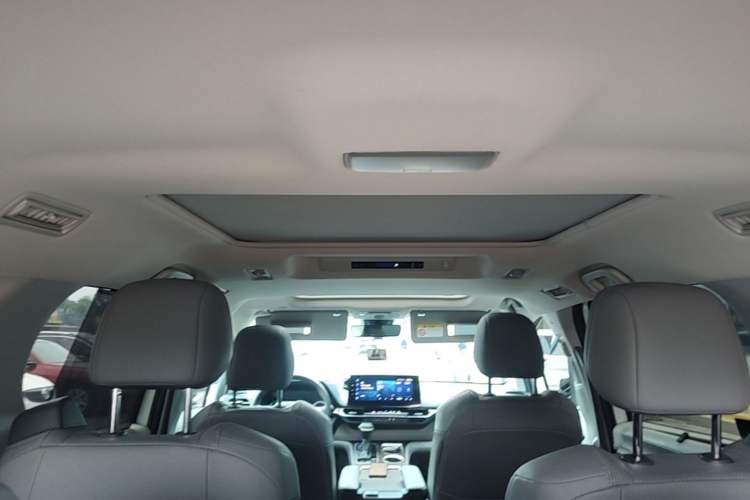 Used Toyota Granvia 2023 2.5L Hybrid Prestige PLUS Edition Headliner