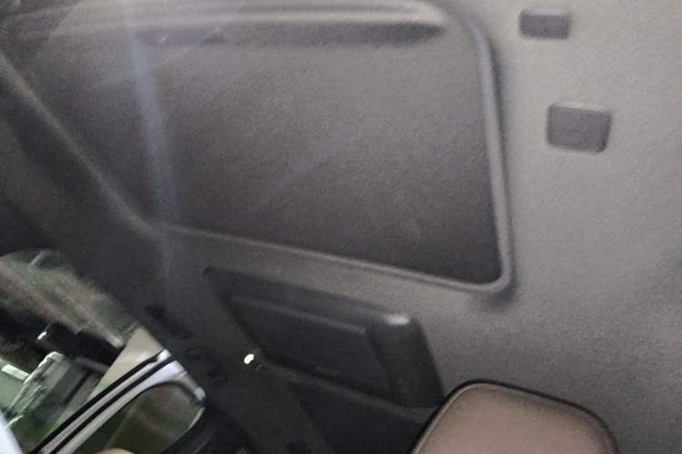 Used Toyota Granvia 2023 2.5L Hybrid Flagship VIP Edition Headliner