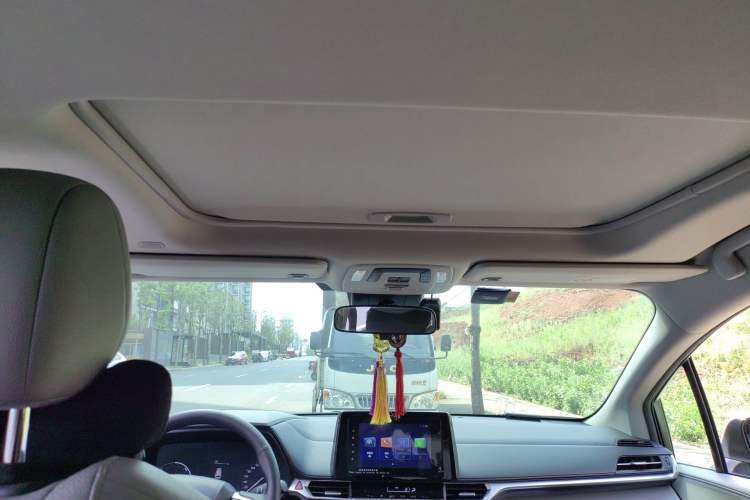 Used Toyota Granvia 2023 2.5L Hybrid Comfort Edition Headliner