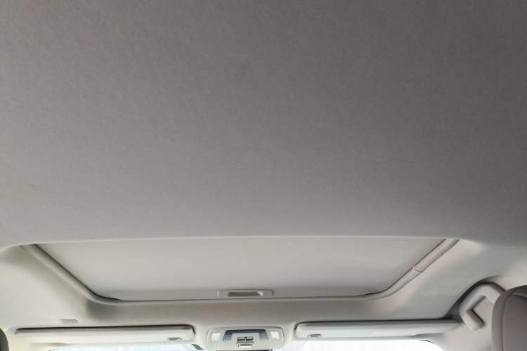 Used Toyota Granvia 2023 2.5L Hybrid Comfort Edition Headliner