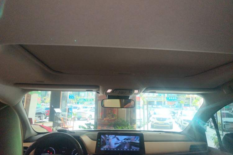 Used Toyota Granvia 2023 2.5L Hybrid Comfort Edition Headliner