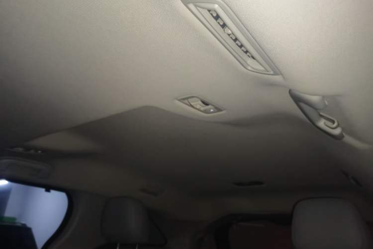 Used Toyota Granvia 2023 2.5L Hybrid Comfort Edition Headliner