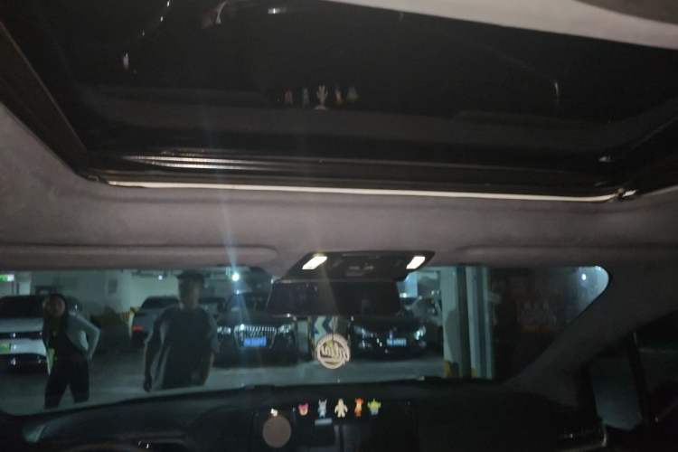 Used Toyota Granvia 2023 2.5L Hybrid Prestige PLUS Edition Headliner