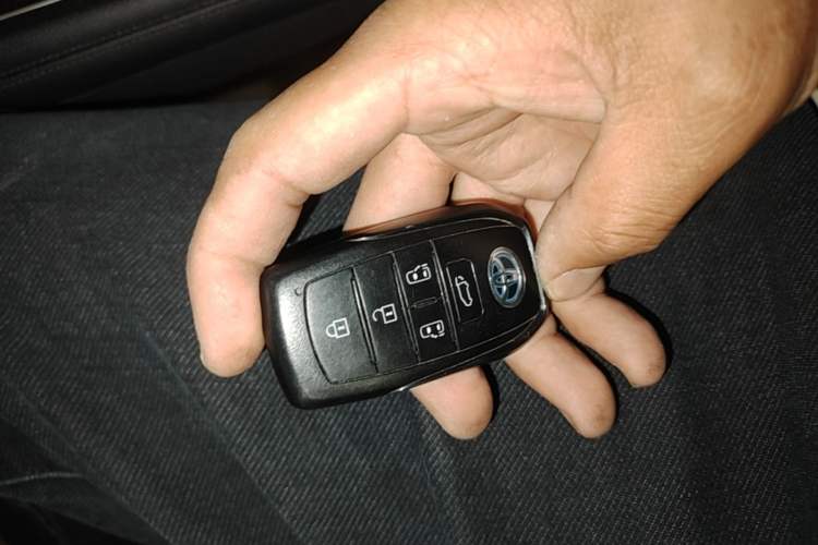 Used Toyota Granvia 2023 2.5L Hybrid Prestige PLUS Edition Interior 1