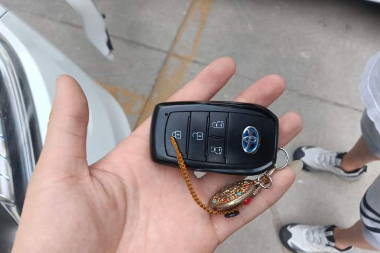 Used Toyota Granvia 2023 2.5L Hybrid Comfort Edition Interior 1