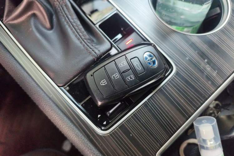 Used Toyota Granvia 2023 2.5L Hybrid Flagship VIP Edition Interior 1