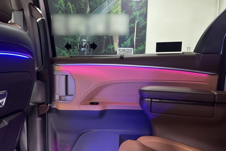 Used Toyota Granvia 2023 2.5L Hybrid Comfort Edition Interior 11