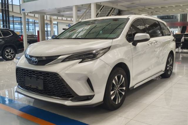 Used Toyota Granvia 2023 2.5L Hybrid Luxury Edition