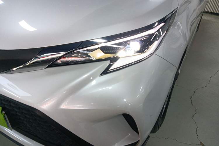 Used Toyota Granvia 2023 2.5L Hybrid Comfort Edition Left Front Headlight