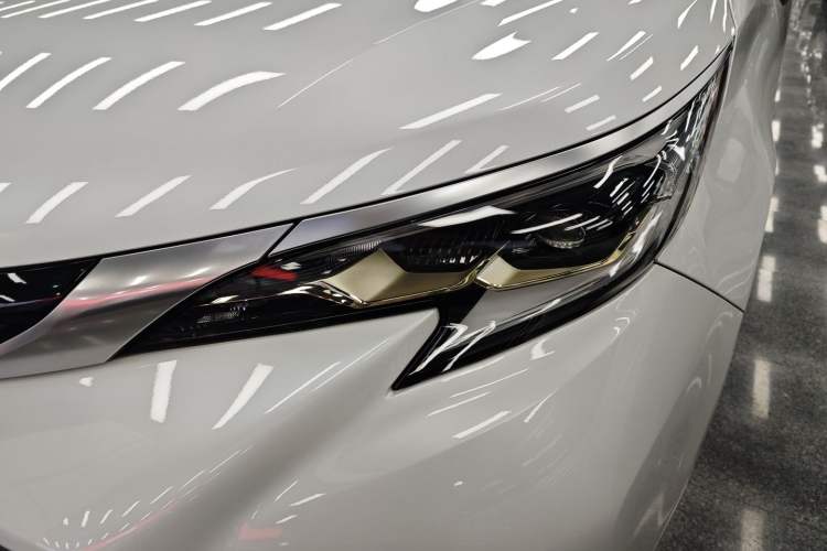 Used Toyota Granvia 2023 2.5L Hybrid Prestige PLUS Edition Left Front Headlight