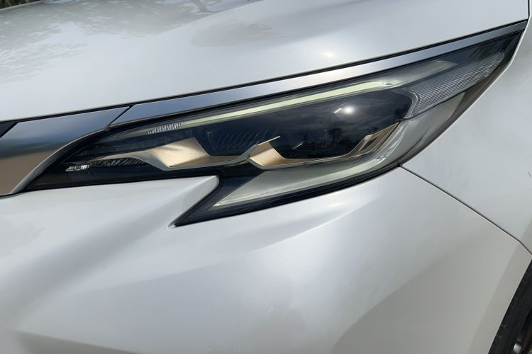 Used Toyota Granvia 2023 2.5L Hybrid Luxury Edition Left Front Headlight