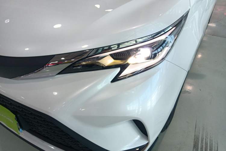 Used Toyota Granvia 2023 2.5L Hybrid Comfort Edition Left Front Headlight