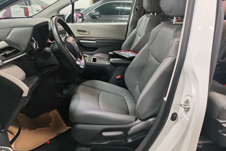 Used Toyota Granvia 2023 2.5L Hybrid Comfort Edition Left Front Seat