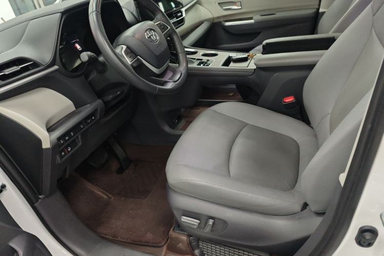 Used Toyota Granvia 2023 2.5L Hybrid Prestige PLUS Edition Left Front Seat