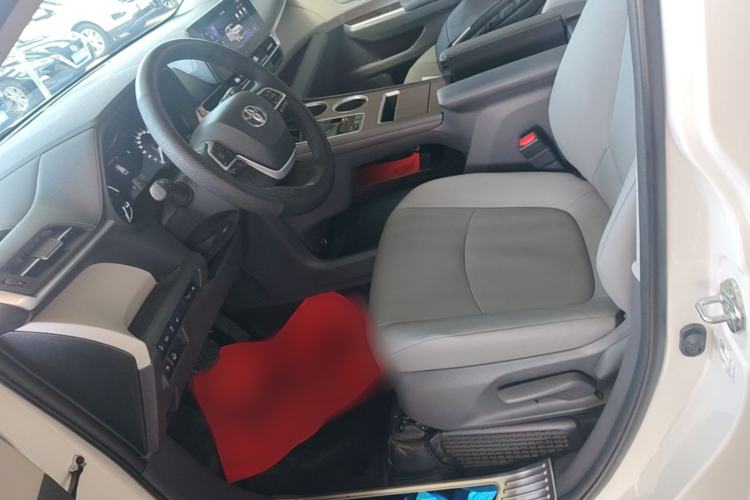 Used Toyota Granvia 2023 2.5L Hybrid Luxury Edition Left Front Seat
