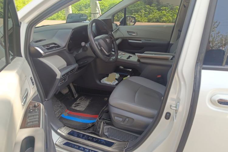 Used Toyota Granvia 2023 2.5L Hybrid Prestige PLUS Edition Left Front Seat