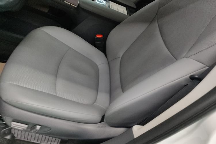 Used Toyota Granvia 2023 2.5L Hybrid Prestige PLUS Edition Left Front Seat