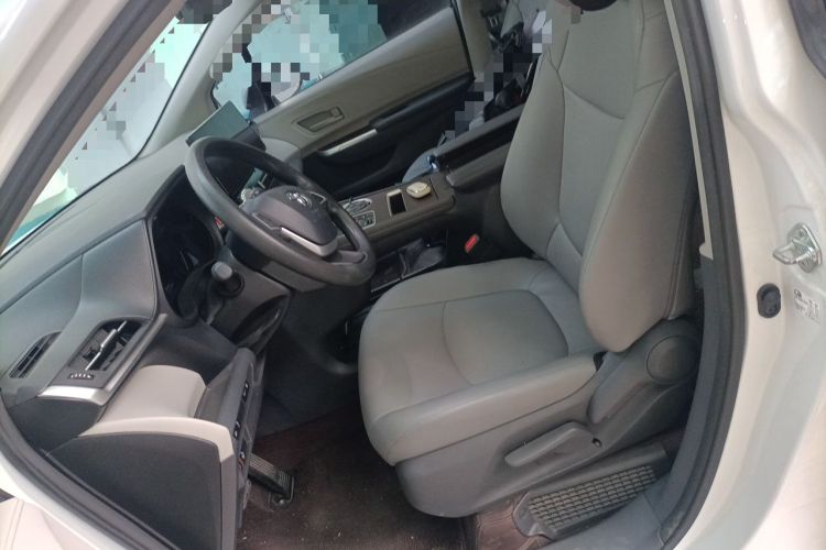 Used Toyota Granvia 2023 2.5L Hybrid Luxury Edition Left Front Seat