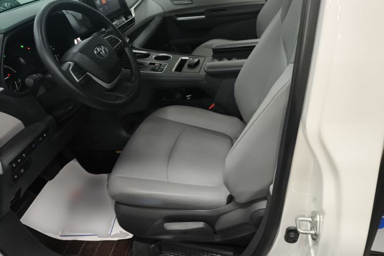 Used Toyota Granvia 2023 2.5L Hybrid Luxury Edition Left Front Seat