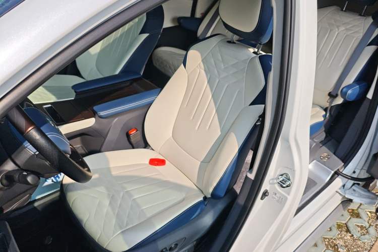 Used Toyota Granvia 2023 2.5L Hybrid Luxury Edition Left Front Seat