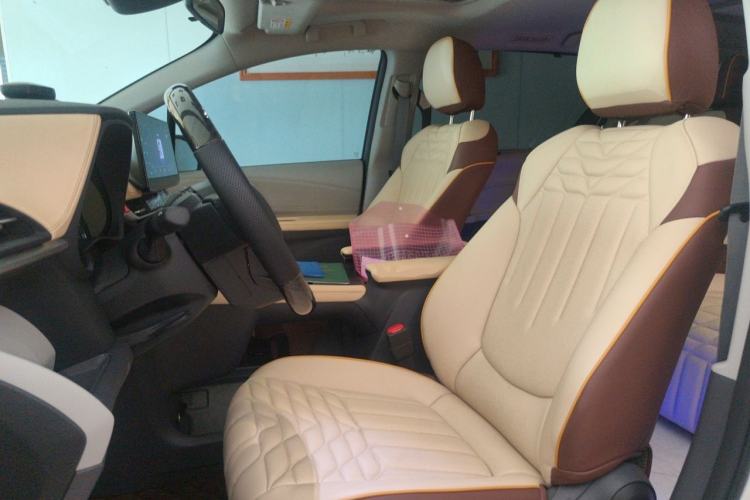 Used Toyota Granvia 2023 2.5L Hybrid Comfort Edition Left Front Seat