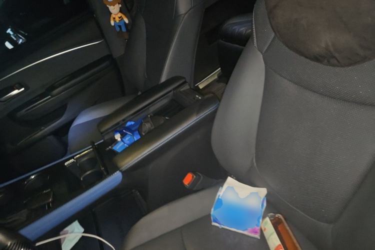 Used Toyota Granvia 2023 2.5L Hybrid Prestige PLUS Edition Left Front Seat