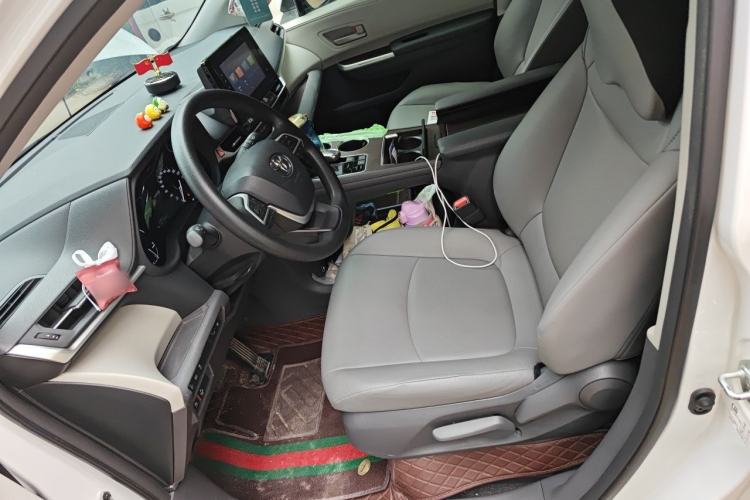 Used Toyota Granvia 2023 2.5L Hybrid Comfort Edition Left Front Seat