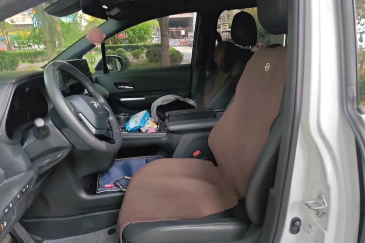 Used Toyota Granvia 2023 2.5L Hybrid Prestige VIP Edition Left Front Seat