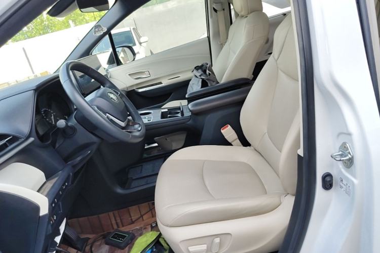 Used Toyota Granvia 2023 2.5L Hybrid Prestige PLUS Edition Left Front Seat