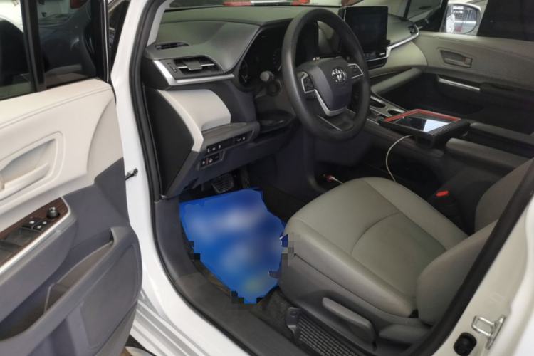 Used Toyota Granvia 2023 2.5L Hybrid Comfort Edition Left Front Seat