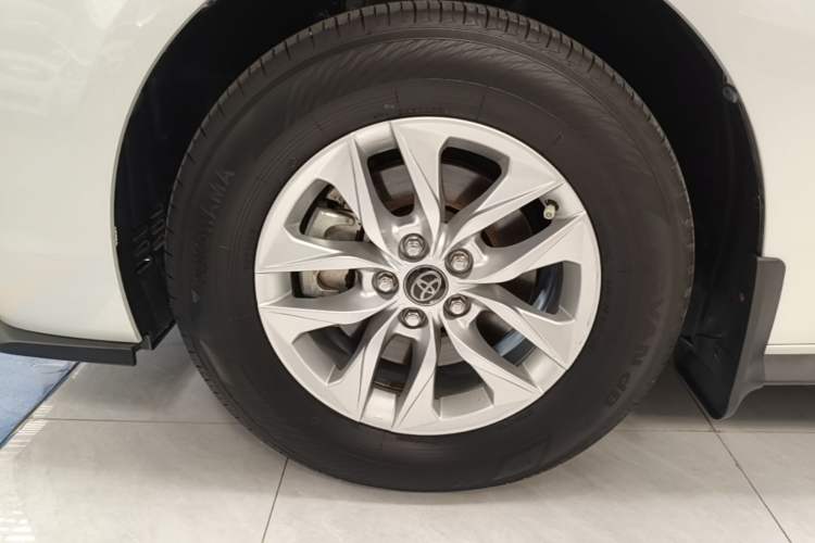 Used Toyota Granvia 2023 2.5L Hybrid Comfort Edition Left Front Wheel Hub