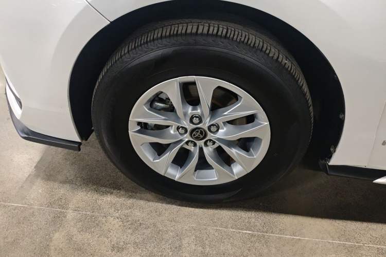 Used Toyota Granvia 2023 2.5L Hybrid Comfort Edition Left Front Wheel Hub