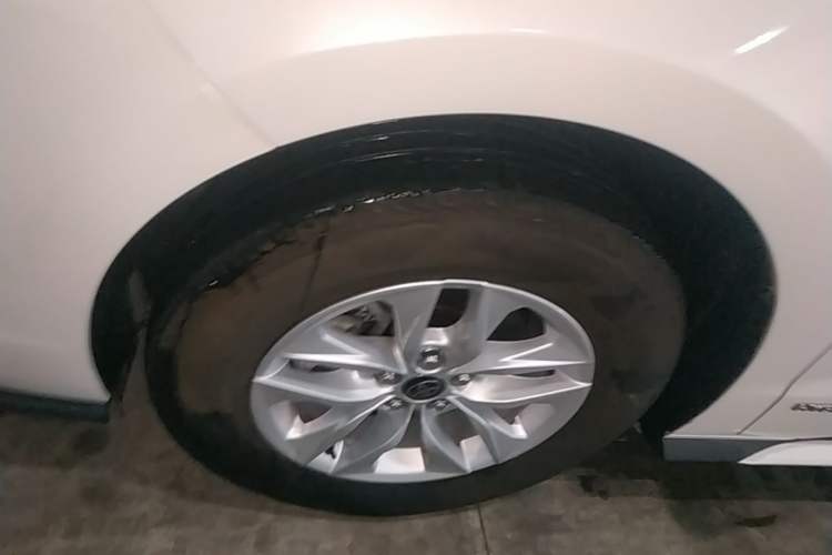 Used Toyota Granvia 2023 2.5L Hybrid Comfort Edition Left Front Wheel Hub