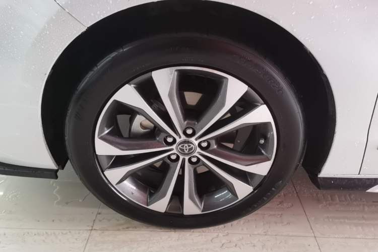 Used Toyota Granvia 2023 2.5L Hybrid Prestige PLUS Edition Left Front Wheel Hub