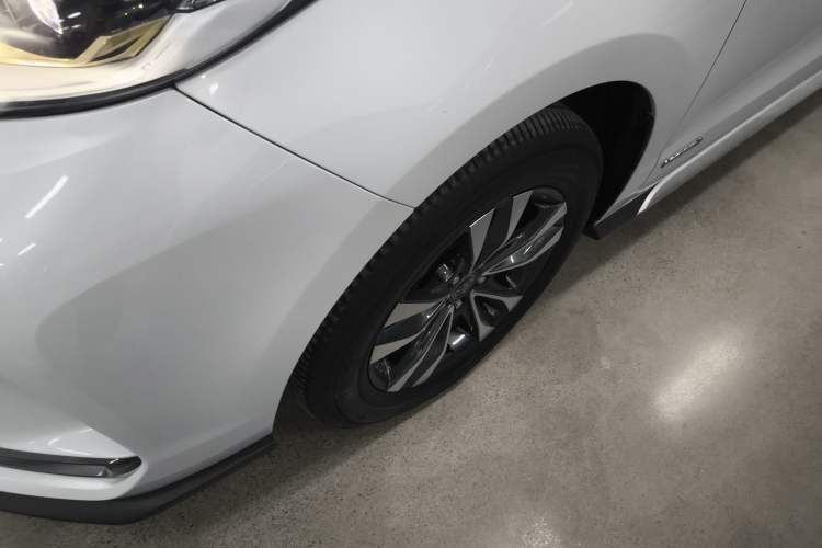 Used Toyota Granvia 2023 2.5L Hybrid Luxury Edition Left Front Wheel Hub