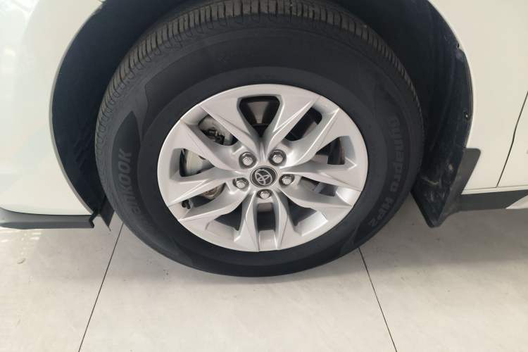 Used Toyota Granvia 2023 2.5L Hybrid Comfort Edition Left Front Wheel Hub