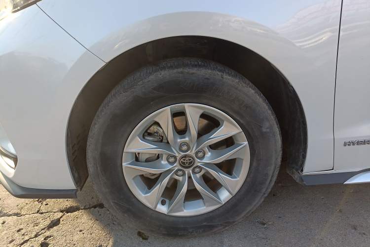 Used Toyota Granvia 2023 2.5L Hybrid Comfort Edition Left Front Wheel Hub