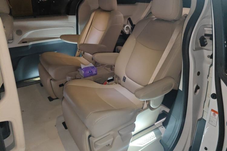 Used Toyota Granvia 2023 2.5L Hybrid Prestige PLUS Edition Left Rear Seat