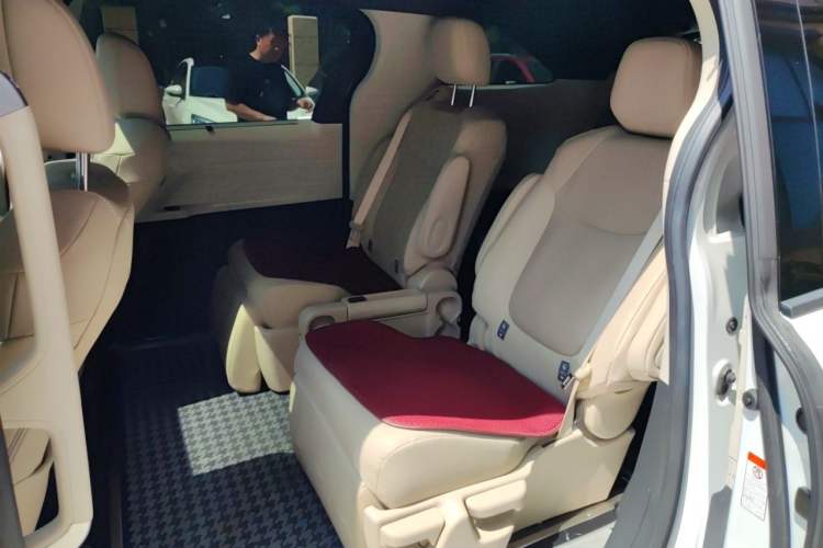 Used Toyota Granvia 2023 2.5L Hybrid Prestige PLUS Edition Left Rear Seat