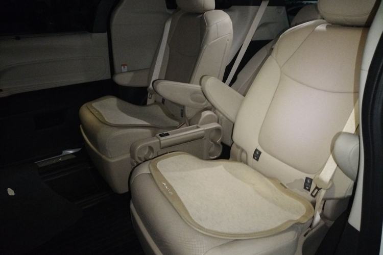 Used Toyota Granvia 2023 2.5L Hybrid Prestige PLUS Edition Left Rear Seat