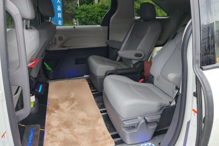 Used Toyota Granvia 2023 2.5L Hybrid Comfort Edition Left Rear Seat