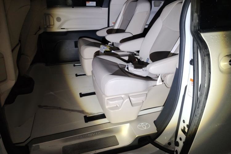 Used Toyota Granvia 2023 2.5L Hybrid Prestige PLUS Edition Left Rear Seat