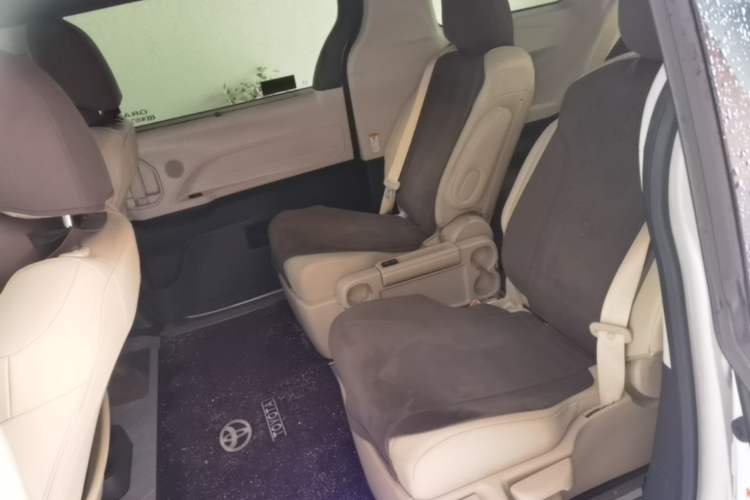 Used Toyota Granvia 2023 2.5L Hybrid Prestige PLUS Edition Left Rear Seat