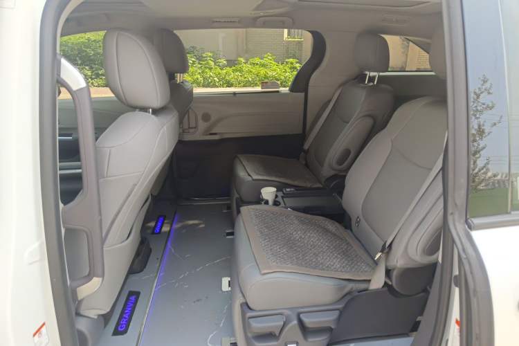 Used Toyota Granvia 2023 2.5L Hybrid Prestige PLUS Edition Left Rear Seat