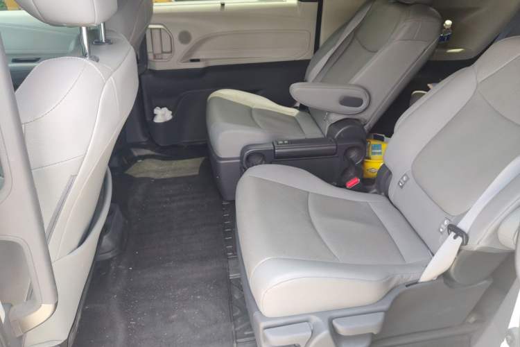 Used Toyota Granvia 2023 2.5L Hybrid Prestige PLUS Edition Left Rear Seat