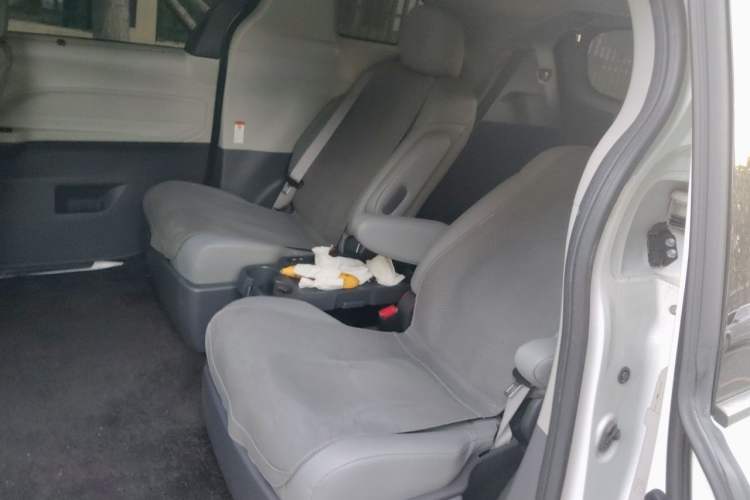 Used Toyota Granvia 2023 2.5L Hybrid Prestige PLUS Edition Left Rear Seat