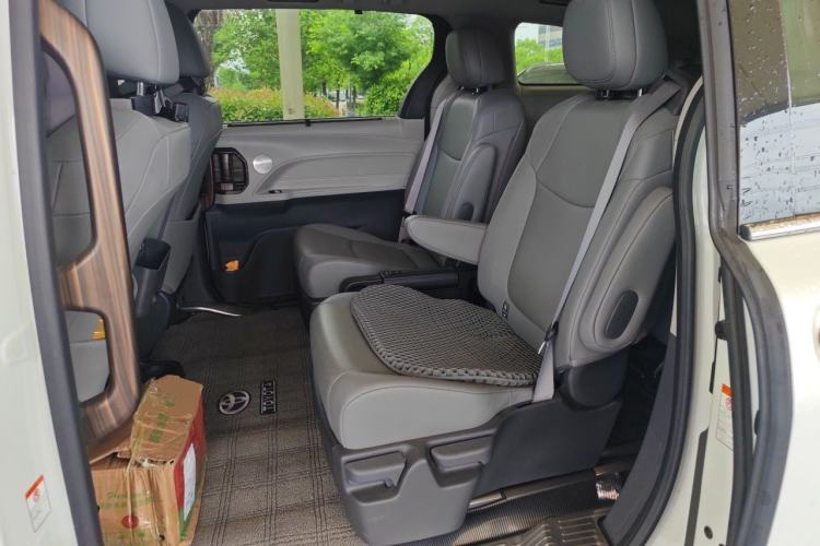 Used Toyota Granvia 2023 2.5L Hybrid Prestige PLUS Edition Left Rear Seat