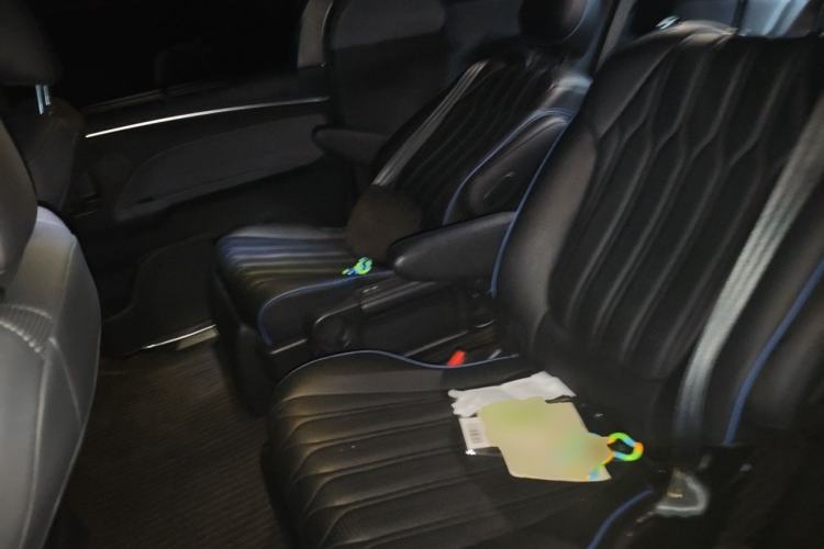 Used Toyota Granvia 2023 2.5L Hybrid Prestige PLUS Edition Left Rear Seat